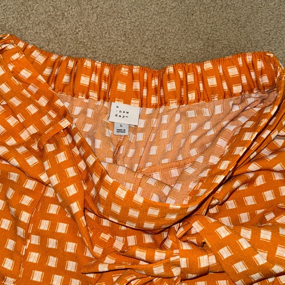 A new day- dressy, flowy shorts size large NWT - Picture 2 of 3